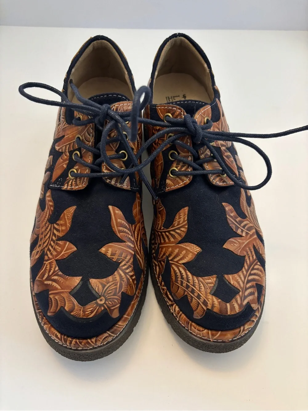 L'ATISTE Navy Blue and Brown Floral Leather Lace-Up Flats 7.5